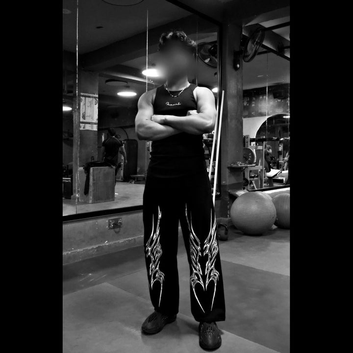 Person wearing Hell fork Baggy trouser in gym